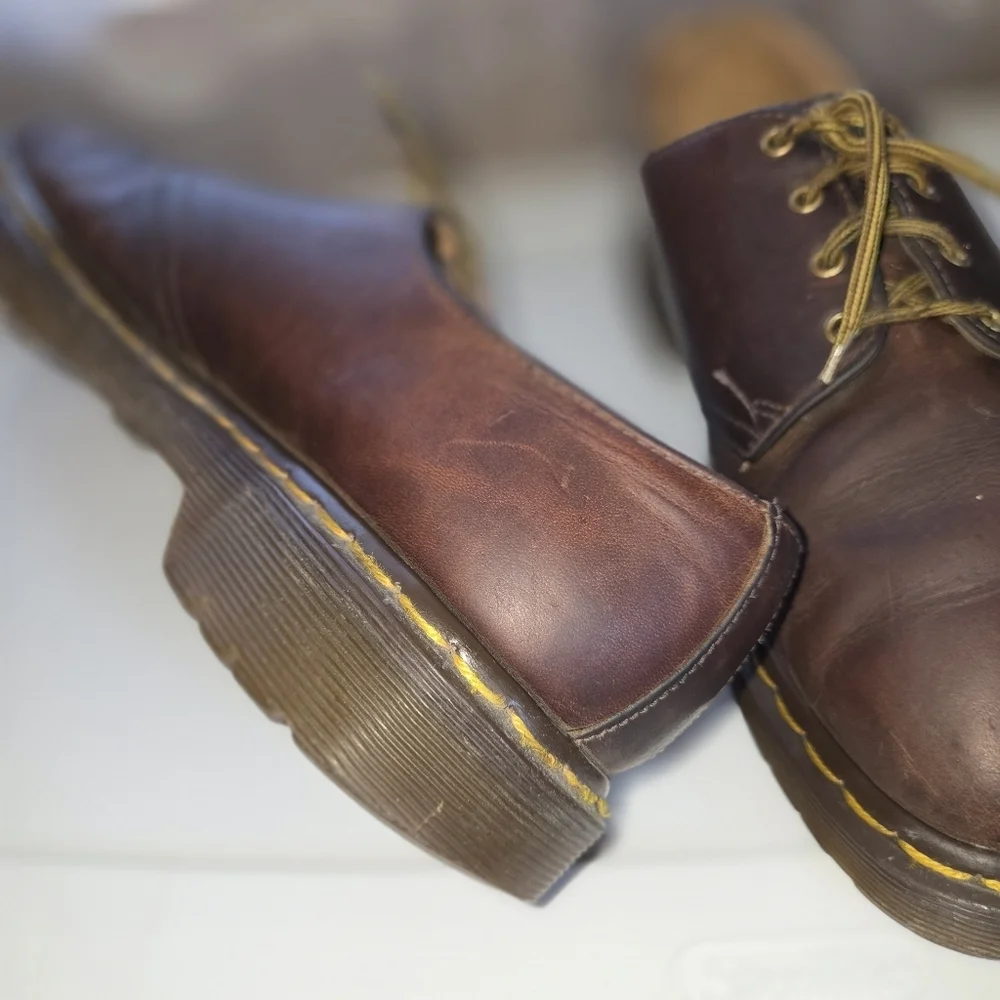 Dr. Martens vintage England brown derby Brown Leather Men's Shoes